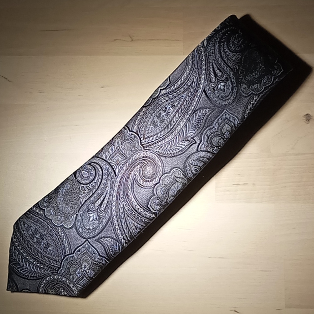 Ermenegildo Zegna 100% Silk Tie
